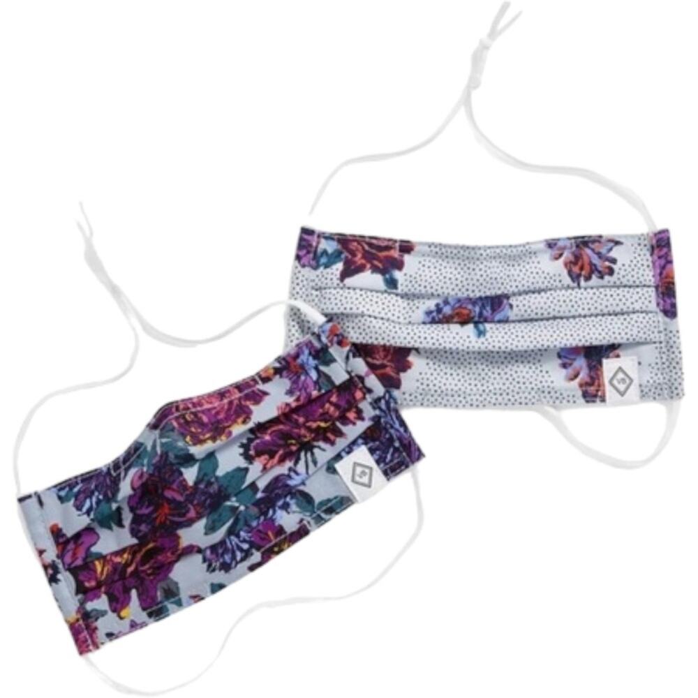 Lot 8 Vera Bradley Cotton Pleated Masks w/ Adjusters 2 pack
